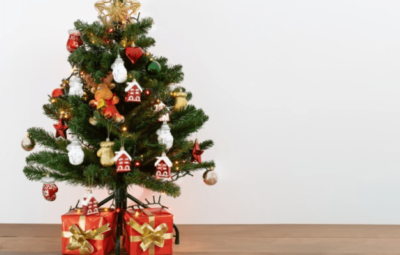 Get Creative with Unlit Artificial Christmas Trees This Holiday Season