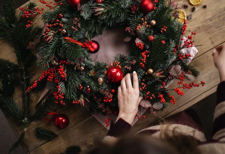 The Art of Crafting a Winter Wreath that Will Sparkle